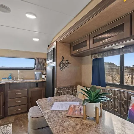 Jt Village Campground - Lil Miss Daisy Joshua Tree Exterior photo