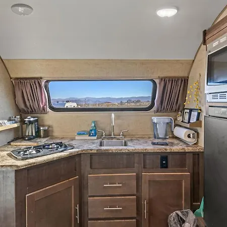 Jt Village Campground - Lil Miss Daisy Joshua Tree Exterior photo